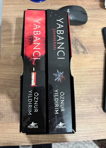Öznur Yıldırım - Yabancı Serisi 2 Kitap