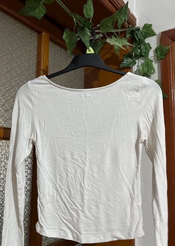 Beyaz Sırtı Açık Kadın Bluz - Görsel 2