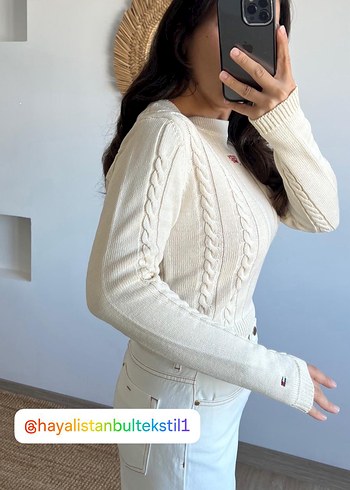 Tommy Hilfiger Tommy Jeans Beyaz Nakışlı Triko Kazak