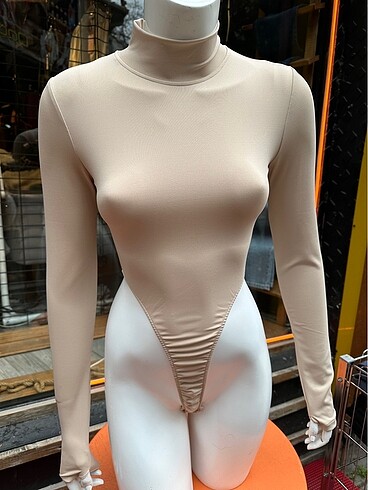 Alttan çıtçıtlı body