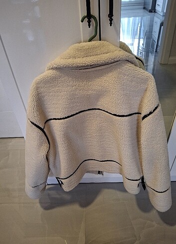 Zara Kuzu mont