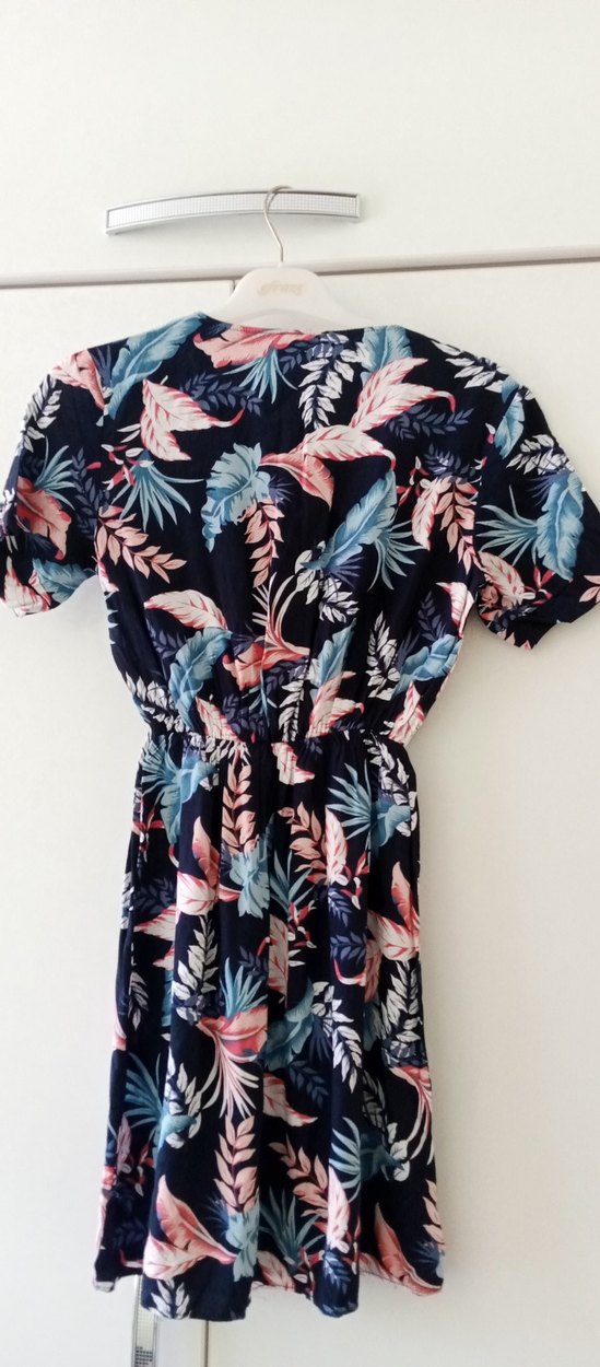 Renkli V Yaka Kısa Kollu Mini Elbise - Görsel 5