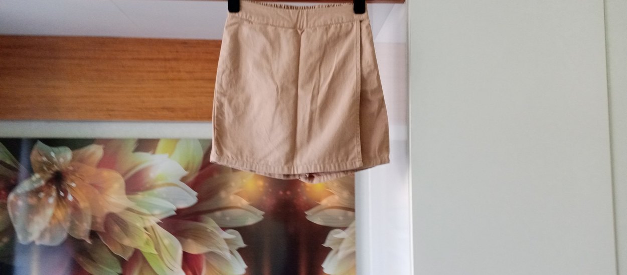 Etek görünümlü şort - Görsel 3