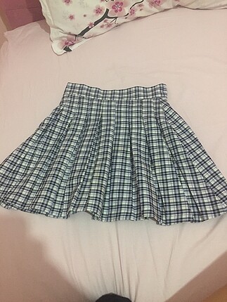 Bershka mor pötikareli pileli mini etek 32 beden(xs)