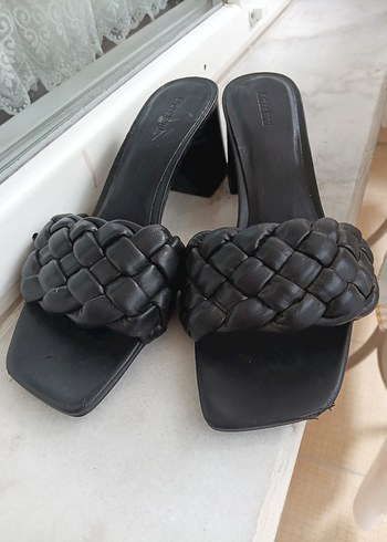 Deichmann Siyah Örgü Detaylı Topuklu Terlik