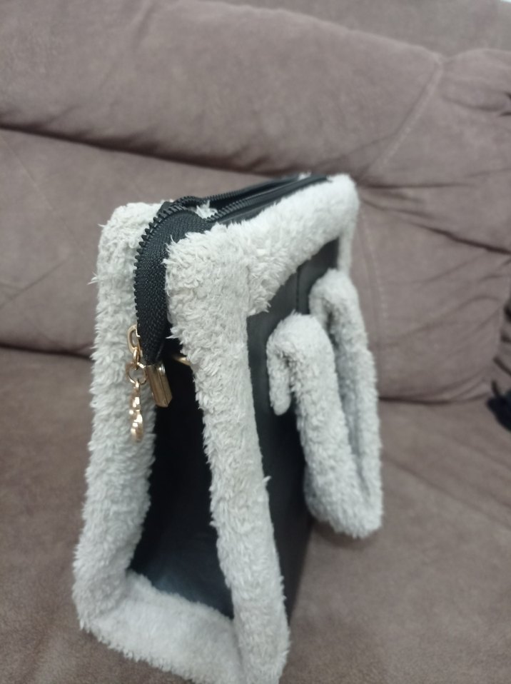 Peluş tüylü çanta - Görsel 3