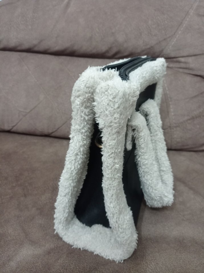 Peluş tüylü çanta - Görsel 2