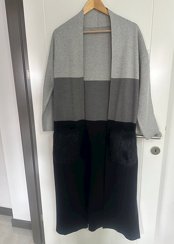 Gri Uzun Kadın Hırka, Kürklü Cepli, Salaş Kesim - Görsel 2