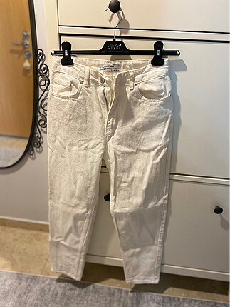 Ekru mom jeans