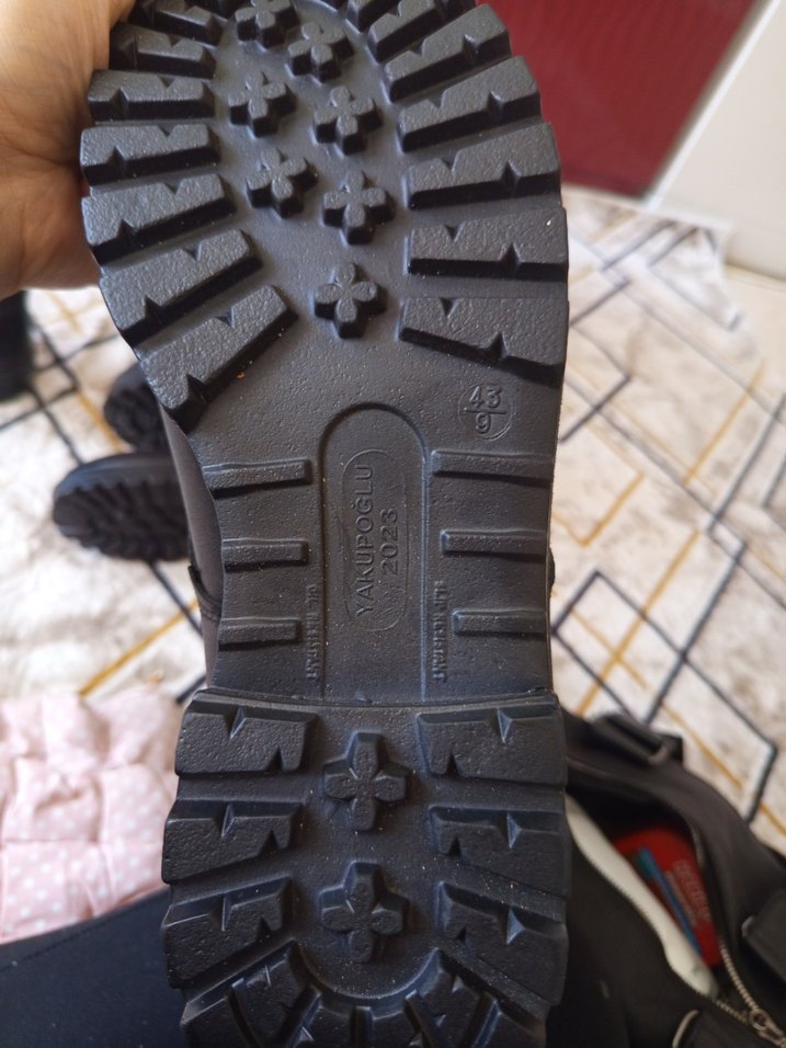 Siyah Kamuflaj Desenli Erkek Biker Bot

yds bot - Görsel 3