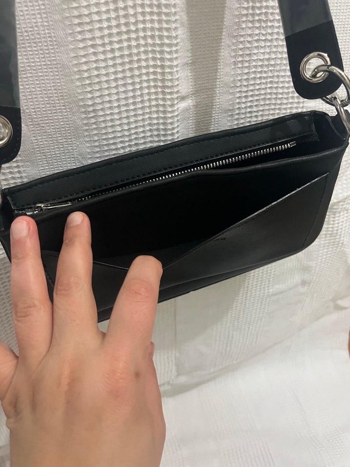 Calvin Klein Kadın Siyah Deri Omuz Çantası - Görsel 4