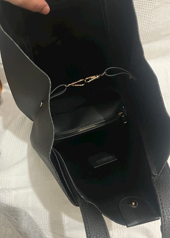 Siyah Deri GUESS Kadın Omuz Çantası - Görsel 2