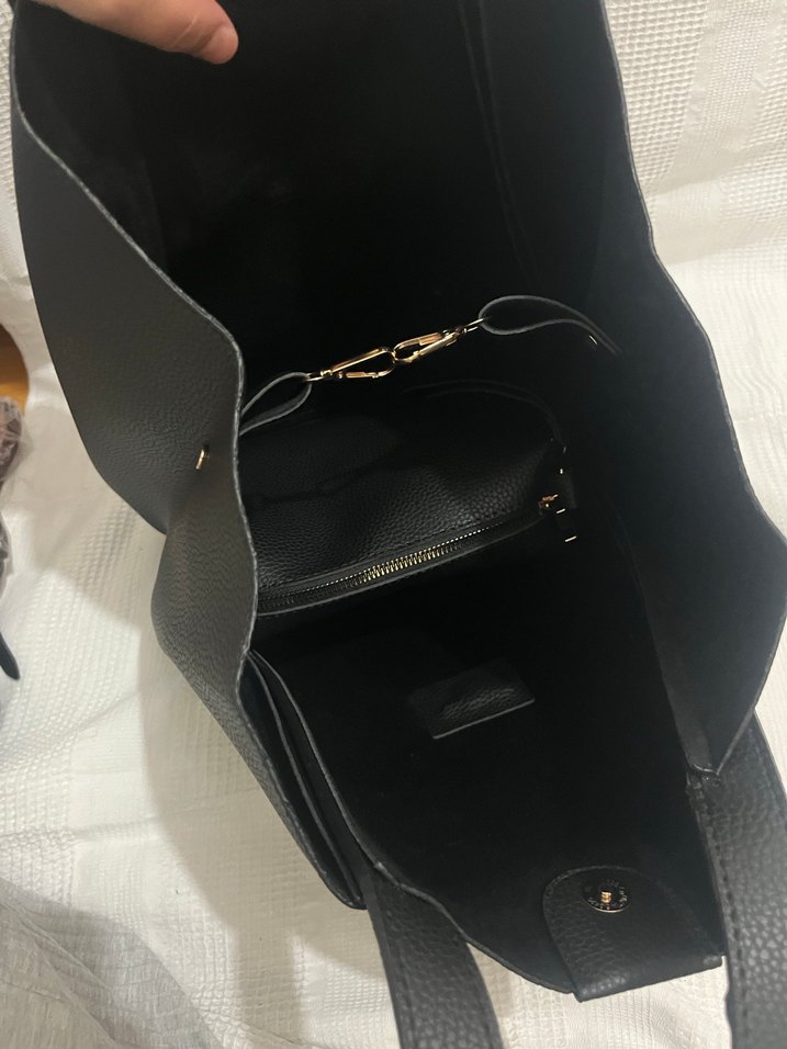 Siyah Deri GUESS Kadın Omuz Çantası - Görsel 2