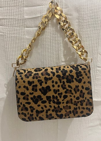 Zincir Detaylı Deri Yılan Desenli Kadın Çanta - Görsel 4