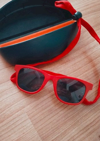Kırmızı çocuk Güneş Gözlüğü unisex - Görsel 2