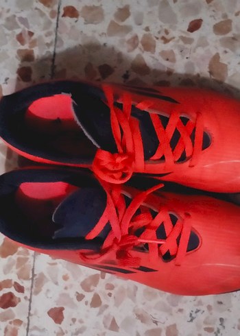 Nike 34 numara erkek çocuk futbol ayakkabısı