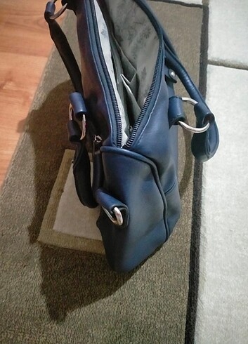 Çok bölmeli gözlü mavi renkte çanta - Görsel 3