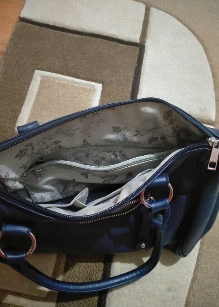 Çok bölmeli gözlü mavi renkte çanta - Görsel 5