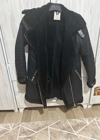 m Beden Siyah Kısa Kürklü Deri Kadın Ceket