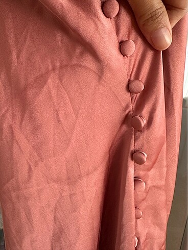 Zara yırtmaç detay saten elbise - Görsel 9