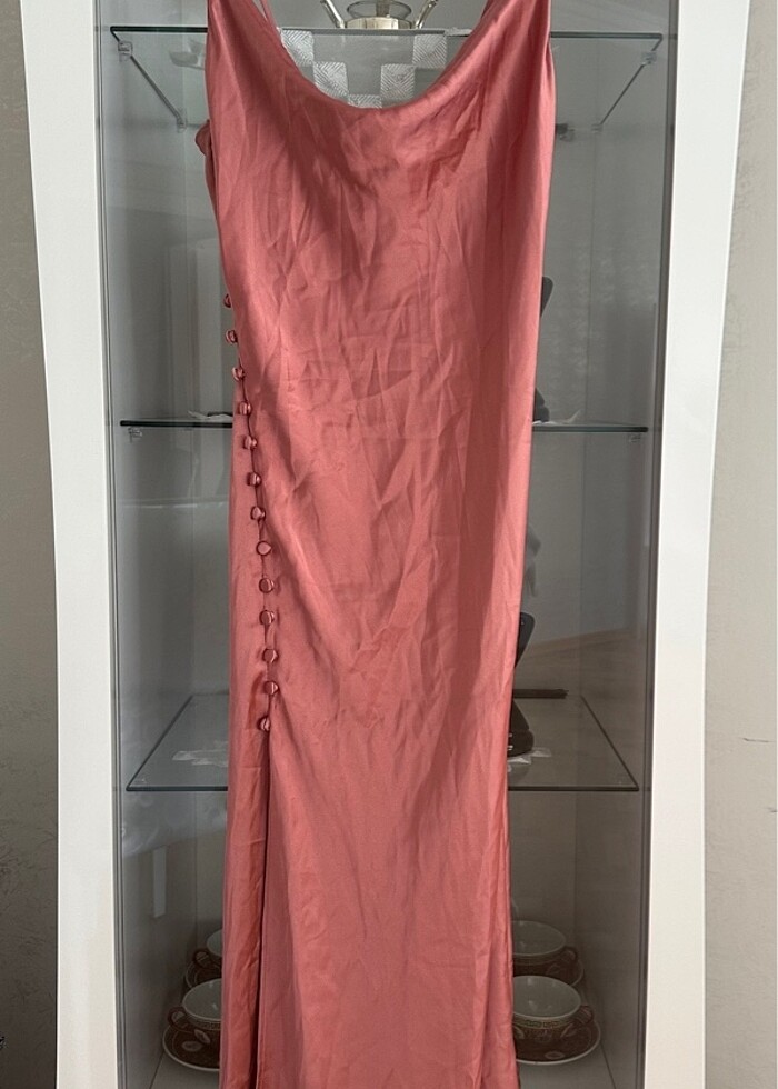 Zara yırtmaç detay saten elbise - Görsel 5