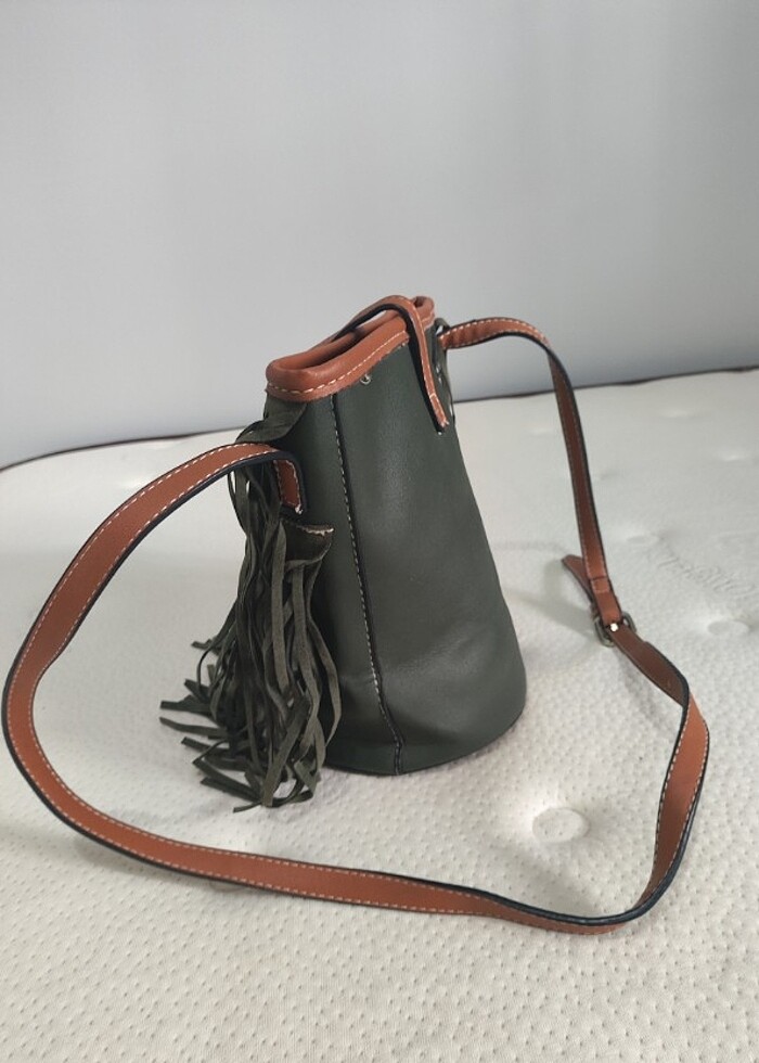 Püsküllü Çanta - Görsel 4