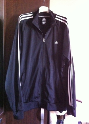 adidas sweatshırt