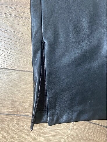 Zara Siyah deri pantolon