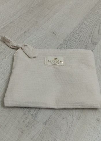 NUXE Beyaz Keten Makyaj Çantası - Görsel 2