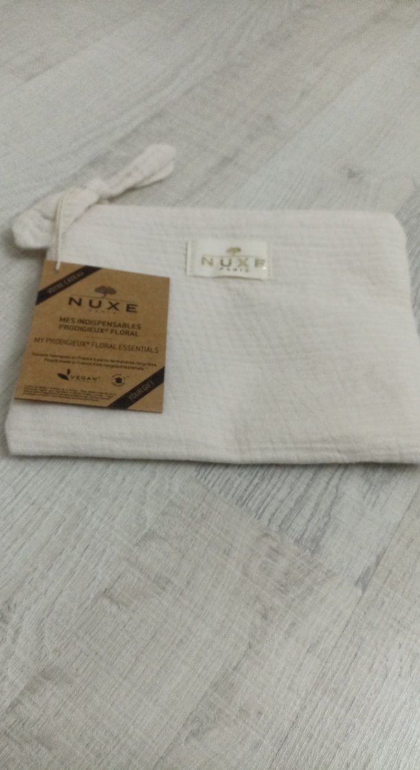 NUXE Beyaz Keten Makyaj Çantası - Görsel 3