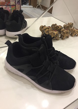 H&M siyah spor ayakkabı