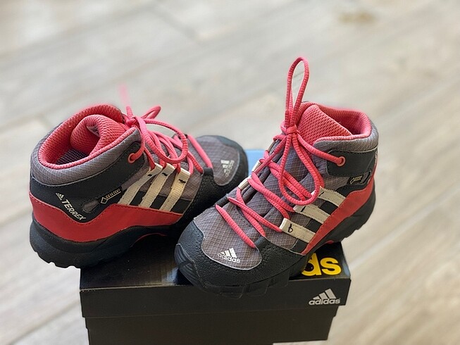 Adidas terrex