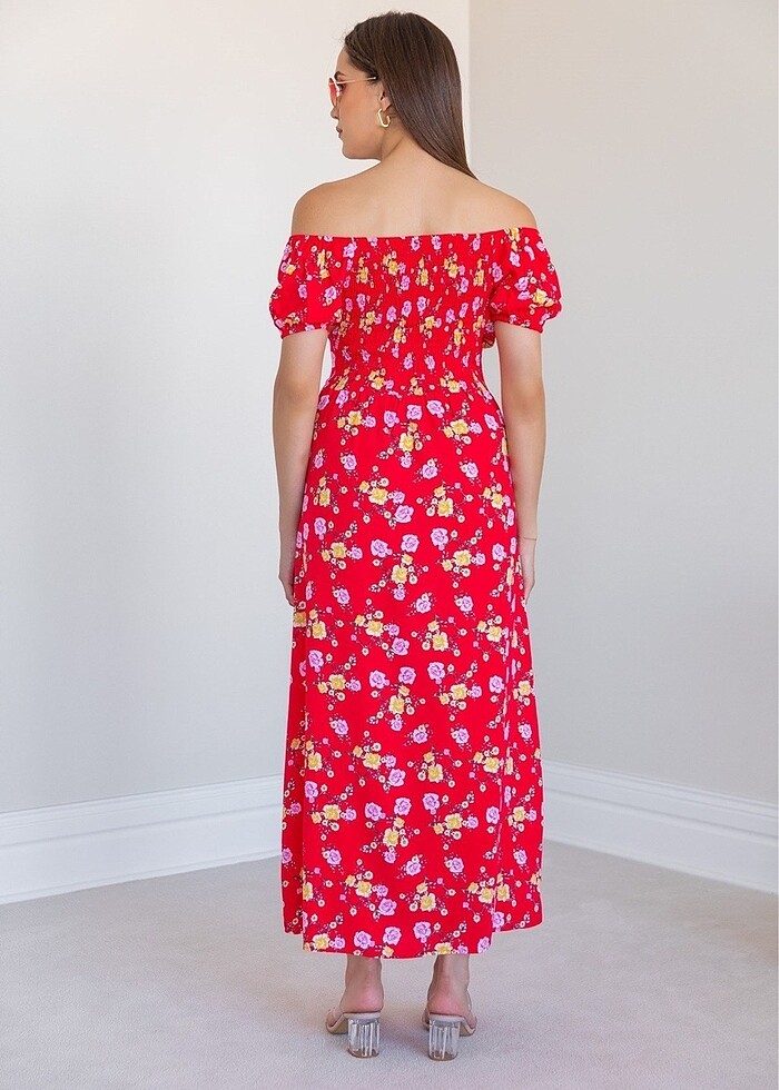 Çiçekli yırtmaç detaylı elbise - Görsel 2