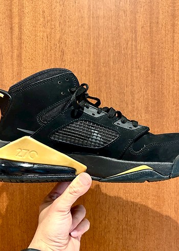 Nike Jordan Mars 270 Blak Gold