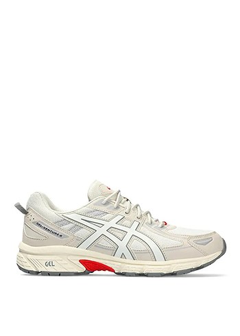 Asics ürünü