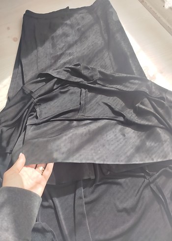 m Beden Siyah Uzun ve Dökümlü Kadın Etek