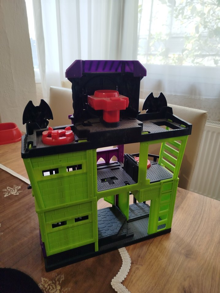 Mor ve Siyah Arkham Asylum Oyuncak Figür Seti batman magarası - Görsel 2