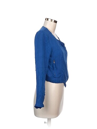 Pull and Bear Pull and Bear Bomber %70 İndirimli.
