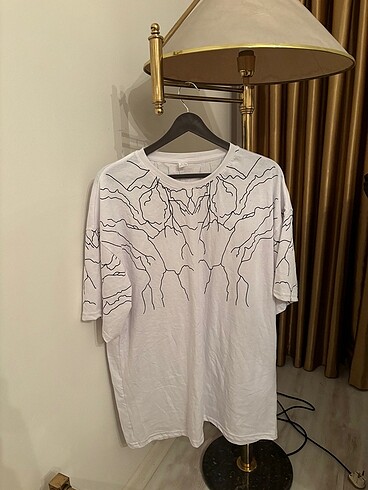 Çizgi detaylı t shirt