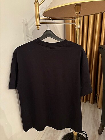 m Beden siyah Renk H&m baskılı t shirt orijinal sıfır