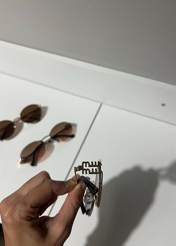 Miu Miu Bej Modern Klasik Kadın Güneş Gözlüğü