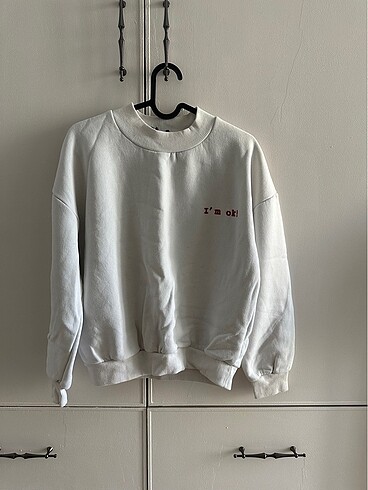Beyaz sweatshirt