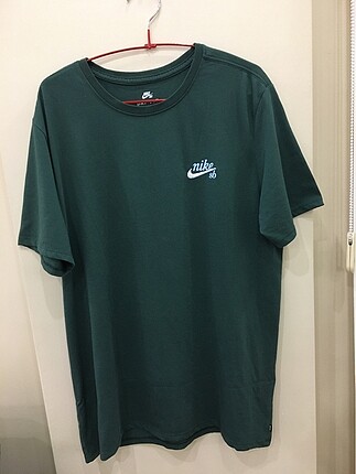 Nike SB Nike Logolu Yeşil Tişört L Beden