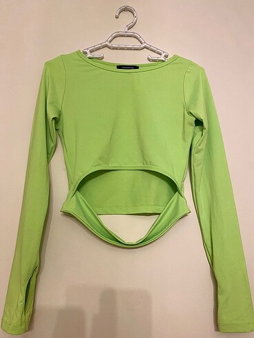 NEON SPOR KIYAFETİ