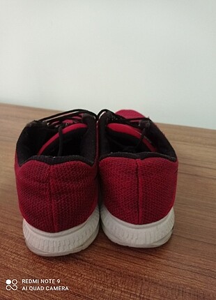 Diğer Kırmızı spor ayakkabı 38 numara