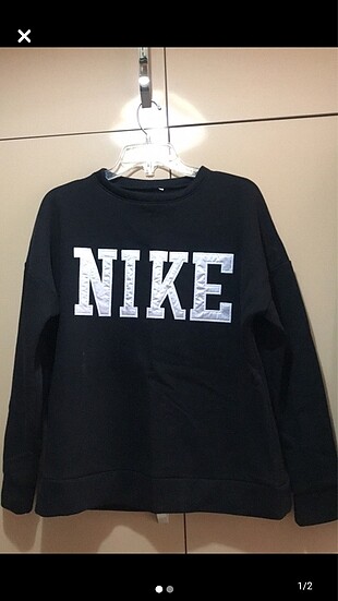 Nike sweatshirt