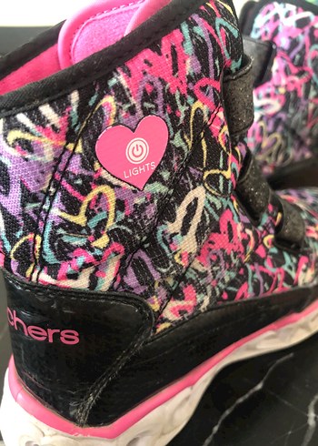 Skechers Renkli Desenli Kız Çocuk Botları