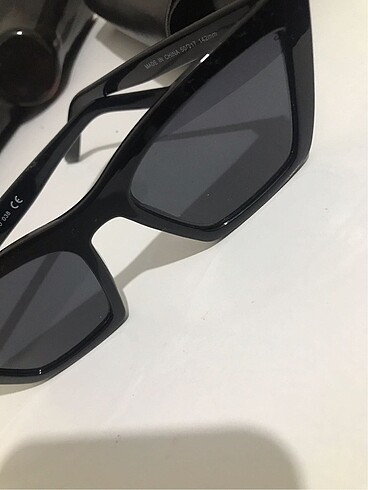  Beden siyah Renk Zara güneş gözlüğü