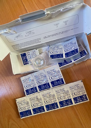 Beden Renk AcuVue Oasys lens