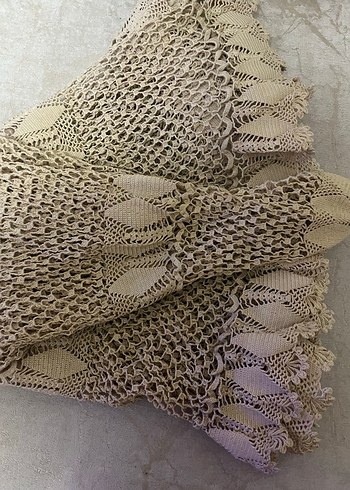 El Yapımı Bohem Örgü Masa Örtüsü - Görsel 2